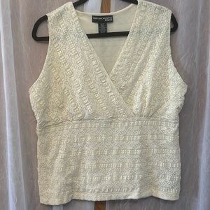 3/$20 cream vneck lace  top